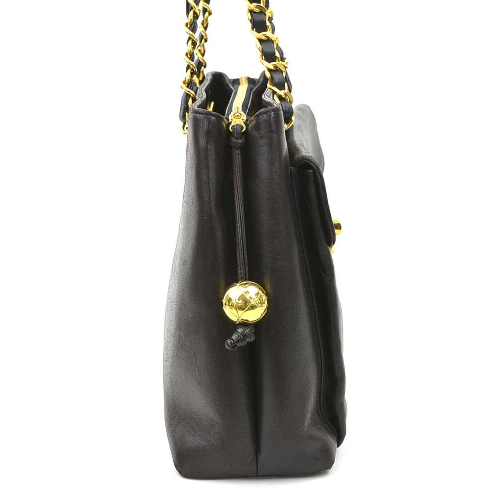 CHANEL Black Leather Shoulder Bag - Picture 2 of 15